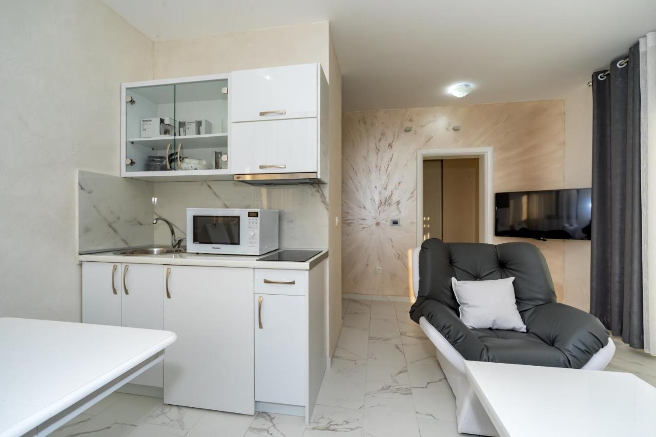 Kaom Lux Appartement Dobra Voda Buitenkant foto