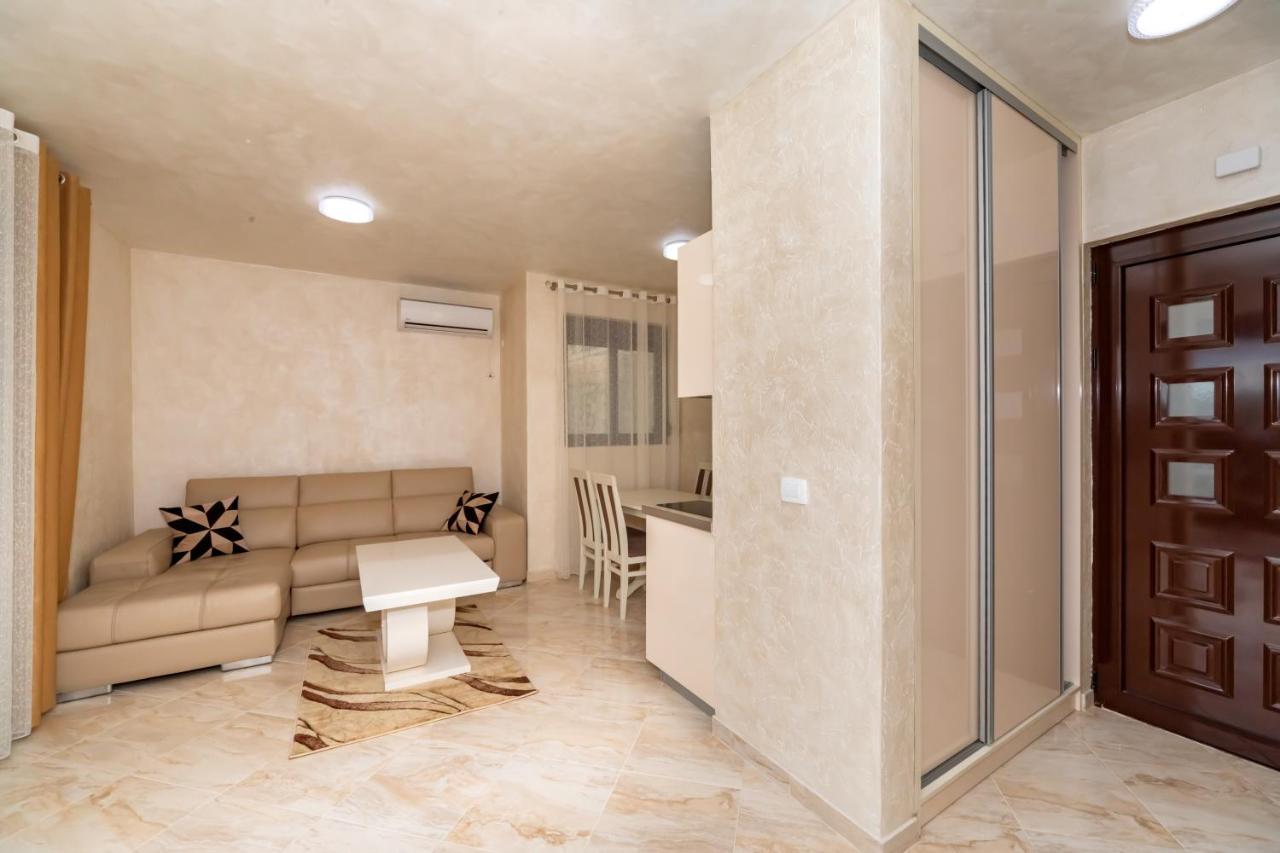 Kaom Lux Appartement Dobra Voda Buitenkant foto