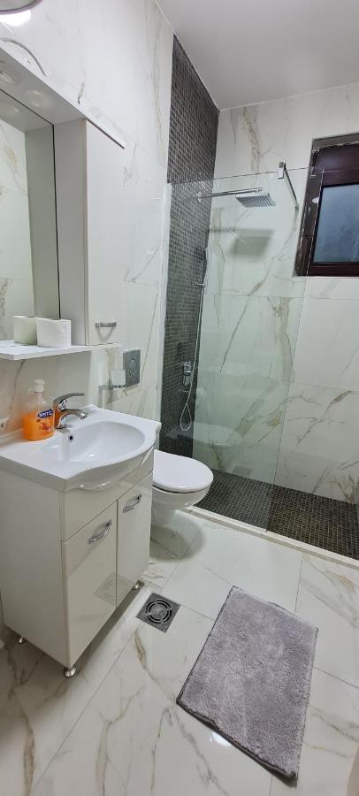 Kaom Lux Appartement Dobra Voda Buitenkant foto