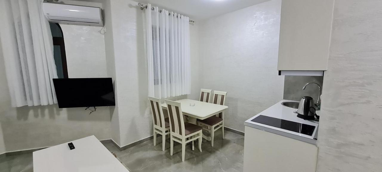 Kaom Lux Appartement Dobra Voda Buitenkant foto
