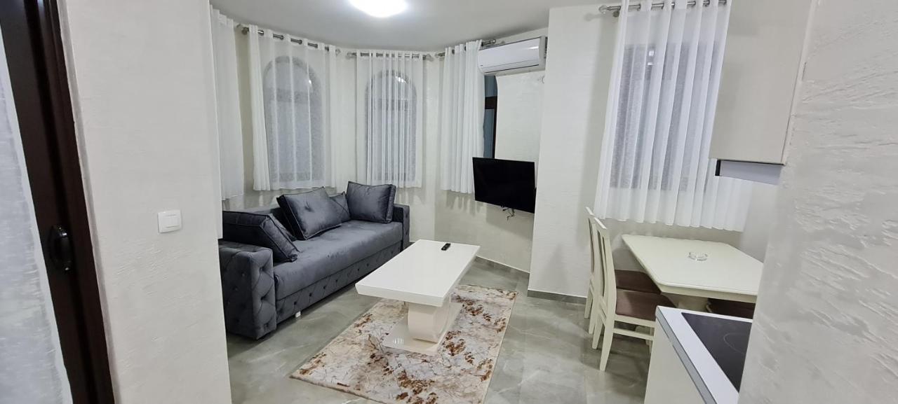 Kaom Lux Appartement Dobra Voda Buitenkant foto