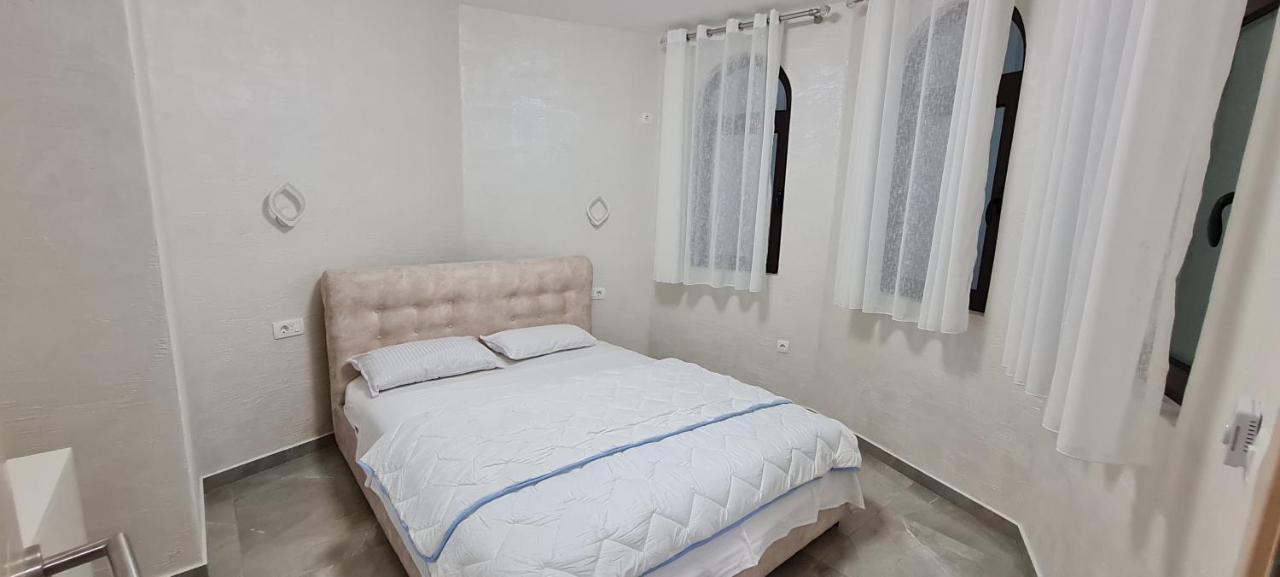 Kaom Lux Appartement Dobra Voda Buitenkant foto