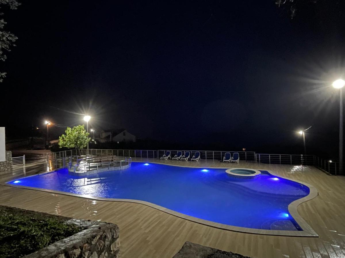 Kaom Lux Appartement Dobra Voda Buitenkant foto